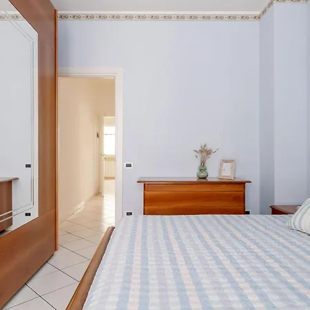 Italian Experience- Oltremare * Porto Recanati